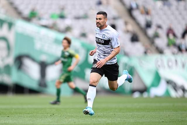 猛龙将退役卡特15号球衣 队史首个被退役号码